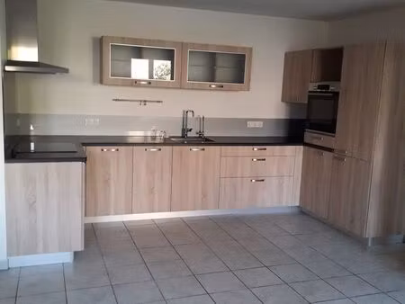 appartement trois pièces à louer