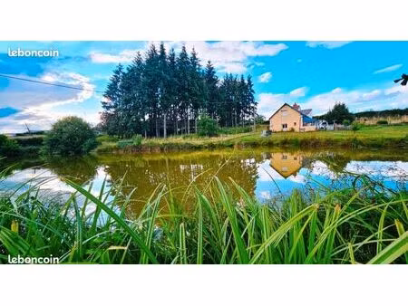 maison avec petit etang au calme 7000m2 de terrain et 80m2 habitable