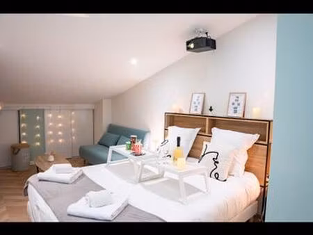 appartement climatisé  42m2 entièrement meublé  location courte et moyenne durée