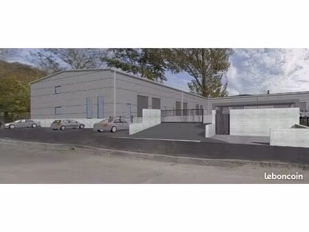 local 555 m² arbin
