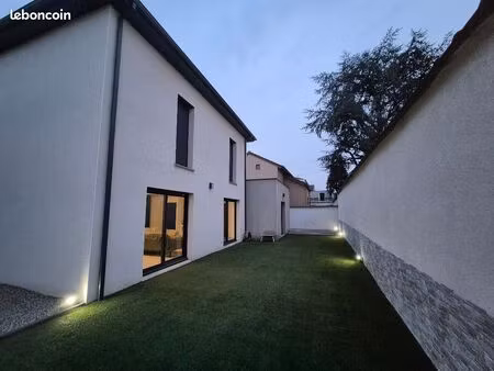 maison bron lacouture