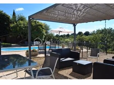 maison hors lotissement (2460m2 terrain tout constructible) vue tres degagee