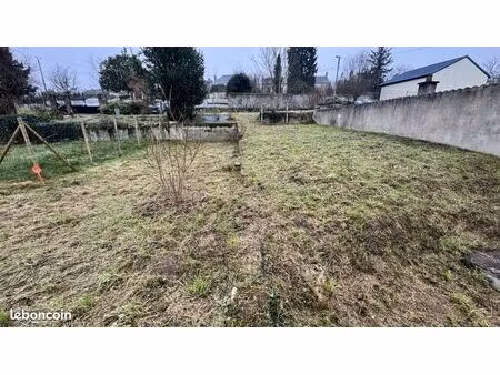 terrain constructible centre parigné l'evêque 422m2