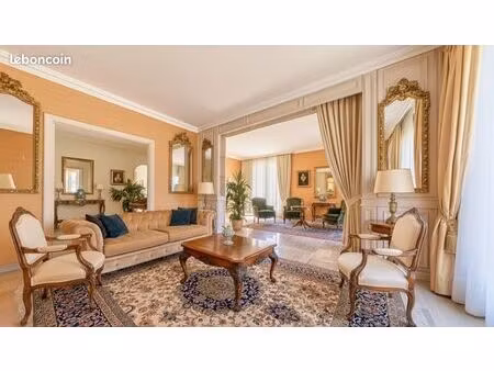 apt 5 pièces  3 chambres (possibilité d'une 4e) à 130 m du parc de la tête d'or