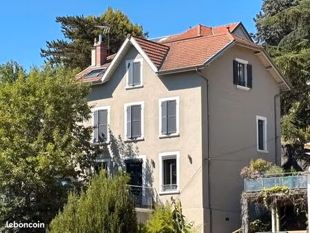 maison 10 pièces 307 m²