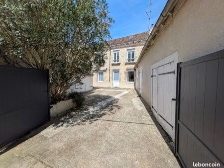 maison à louer en plein centre ville