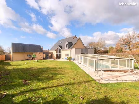 maison 9 pièces 253 m²