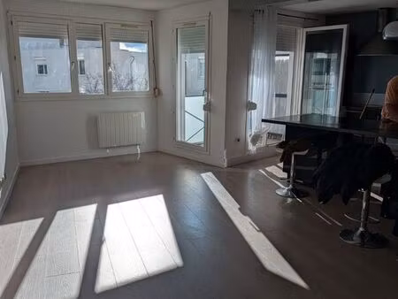caluire st clair t3 + garage idéal colocation