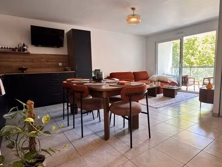 appartement t3 meublé haut de gamme – lyon 6ᵉ – 69 m² avec terrasse au calme