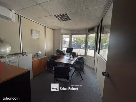 bureaux 105 m²