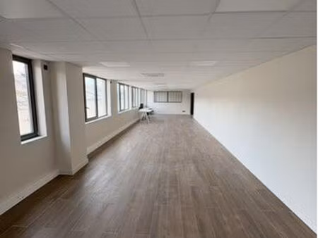bureaux  entièrement rénovés