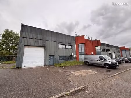 bâtiment d'activité à la vente à villeurbanne - visibilité  accessibilité et flexibilité