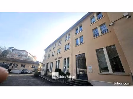 bureaux 188 m²