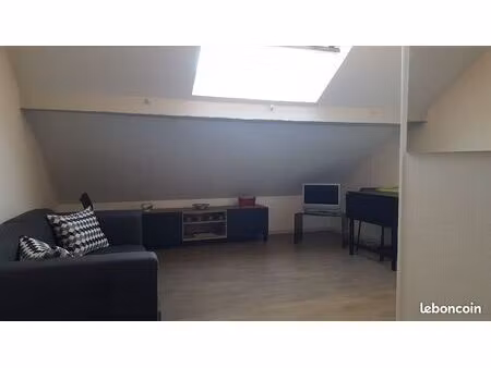 t2 meublé en sous pente hyper centre aix les bains