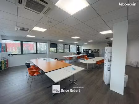 bureaux 290 m²
