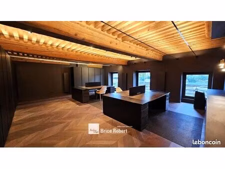 bureaux 150 m²