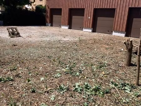 entrepôt pour stockage 100m2 aix les bains