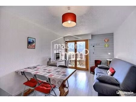 studio 1 pièce 28 m²