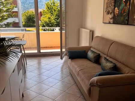 bel appartement t4