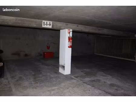 parking/box 11 m² paris