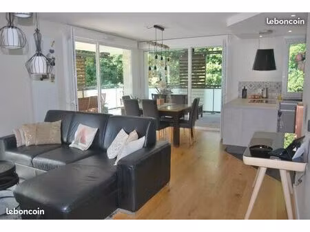 appartement récent t4 lumineux de 84 m² avec grande terrasse de 30 m²