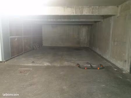 parking 15 m² – burnouf / simon-bolivar paris 19