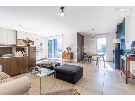appartement 3 pièces 79 m²
