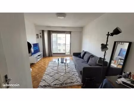 studio 1 pièce 28 m²