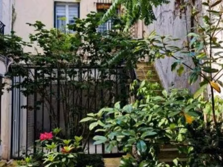 duplex atypique 41 m² – paris 18e – deux lots existants – potentiel deux studios – cour vé