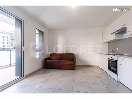studio 1 pièce 26 m²