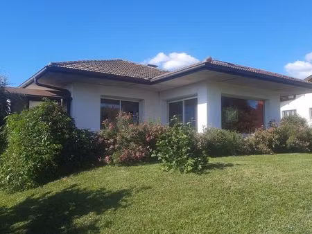 appartement et studio dans une maison individuelle