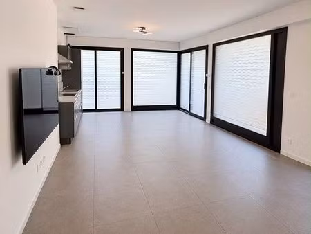 appartement t3 rénové 75 m² – 2 chambres – rdc – très lumineux – étrembières