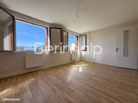 appartement 2 pièces 56 m²