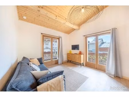 loue appartement à la saison / 3 pièces proche centre avec vue chaîne mont-blanc