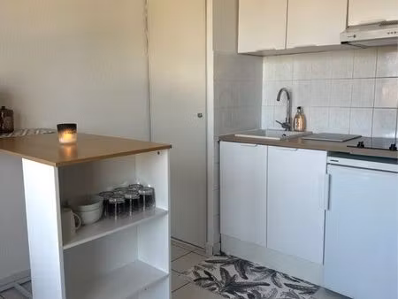 studio meublé tout inclus au pied de la douane