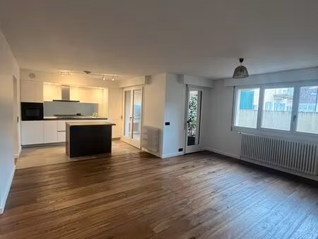 à louer – spacieux appartement t4