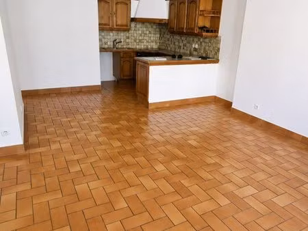 appartement t3 - 68m2 - thônes