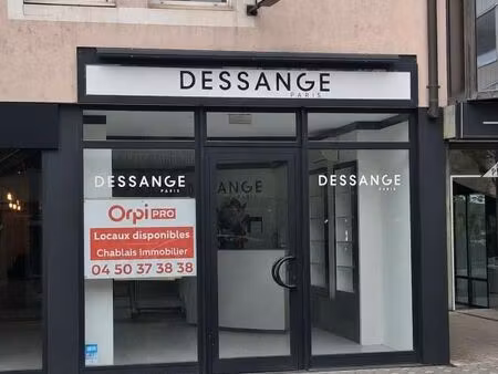 local commercial 190 m²