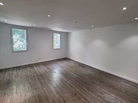 location appartement 3 pièces 69.92 m² à toulon (83000)  750 €