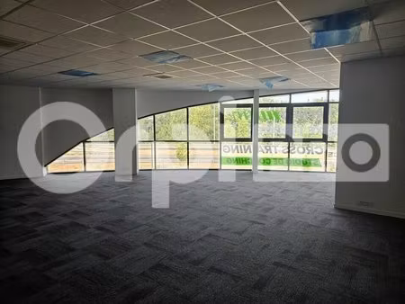 location bureaux 128 m²