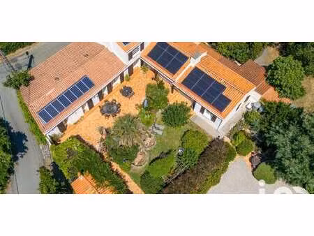 maison avec terrasse vaire (85)