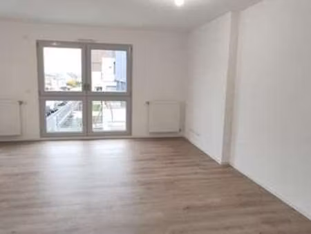 location appartement 3 pièces à angers (49000) : à louer 3 pièces / 69m² angers