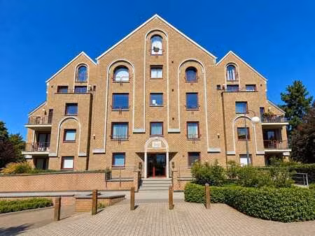 lauzelle - spacieux appartement 1ch