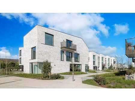 séjour exclusif avec ascenseur  terrasses et volumes except