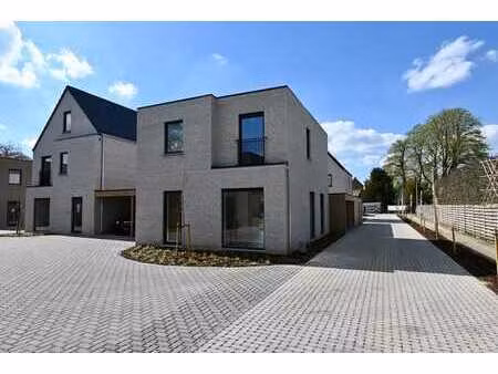 nieuwbouwwoning in centrum broechem met 3 slaapkamers !