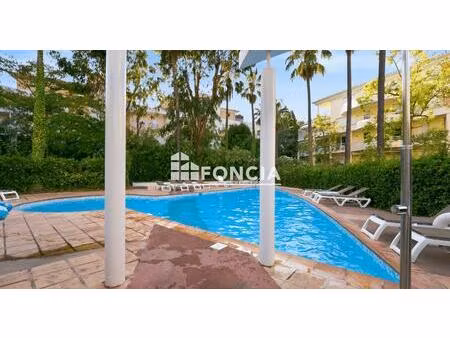 cannes la bocca type 1 de 30m2 residence standing avec terrasse parking piscine