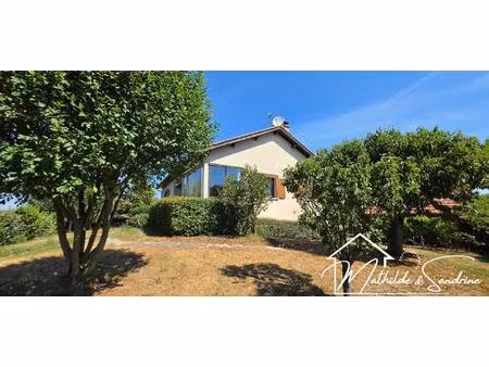 maison avec vue  grand terrain et beau potentiel