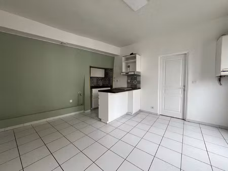 location appartement 2 pièces 33 m² à aubenas (07200)