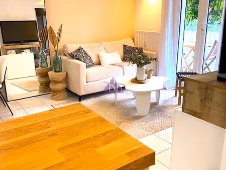 location appartement 2 pièces 34 m² à hyères (83400)