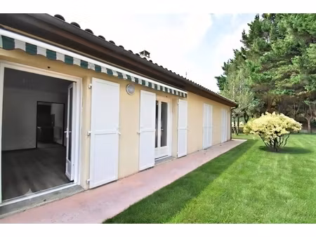 maison à vendre 4 pièces plain pied (16) la couronne  3 chambres et terrain